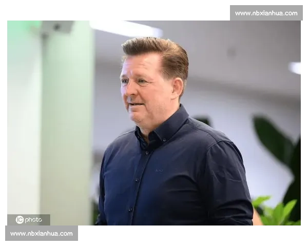 官方：蒂茨回归汉诺威执教 签约两年剑指升级